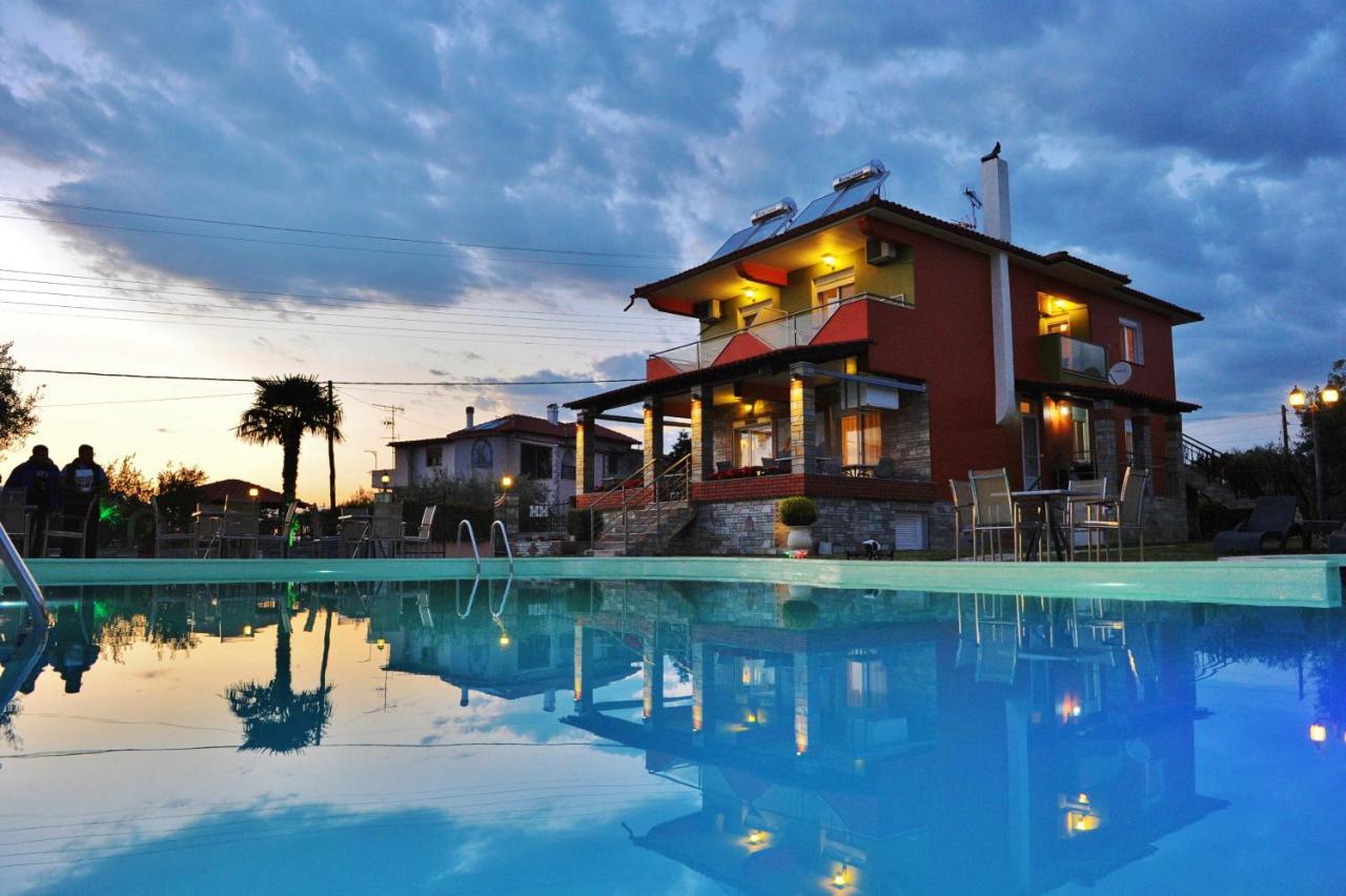Sunday Resort Gerakini Bagian luar foto