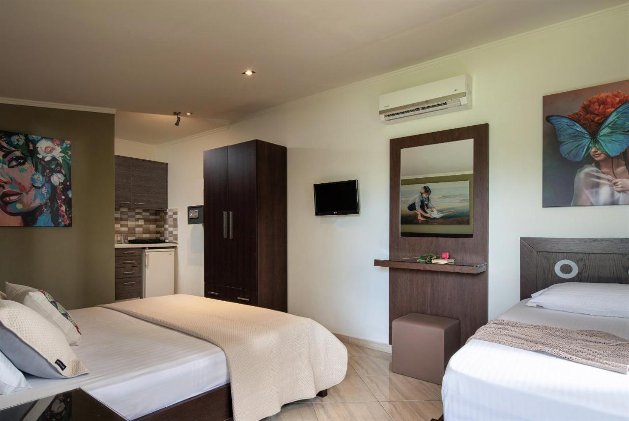 Sunday Resort Gerakini Bagian luar foto