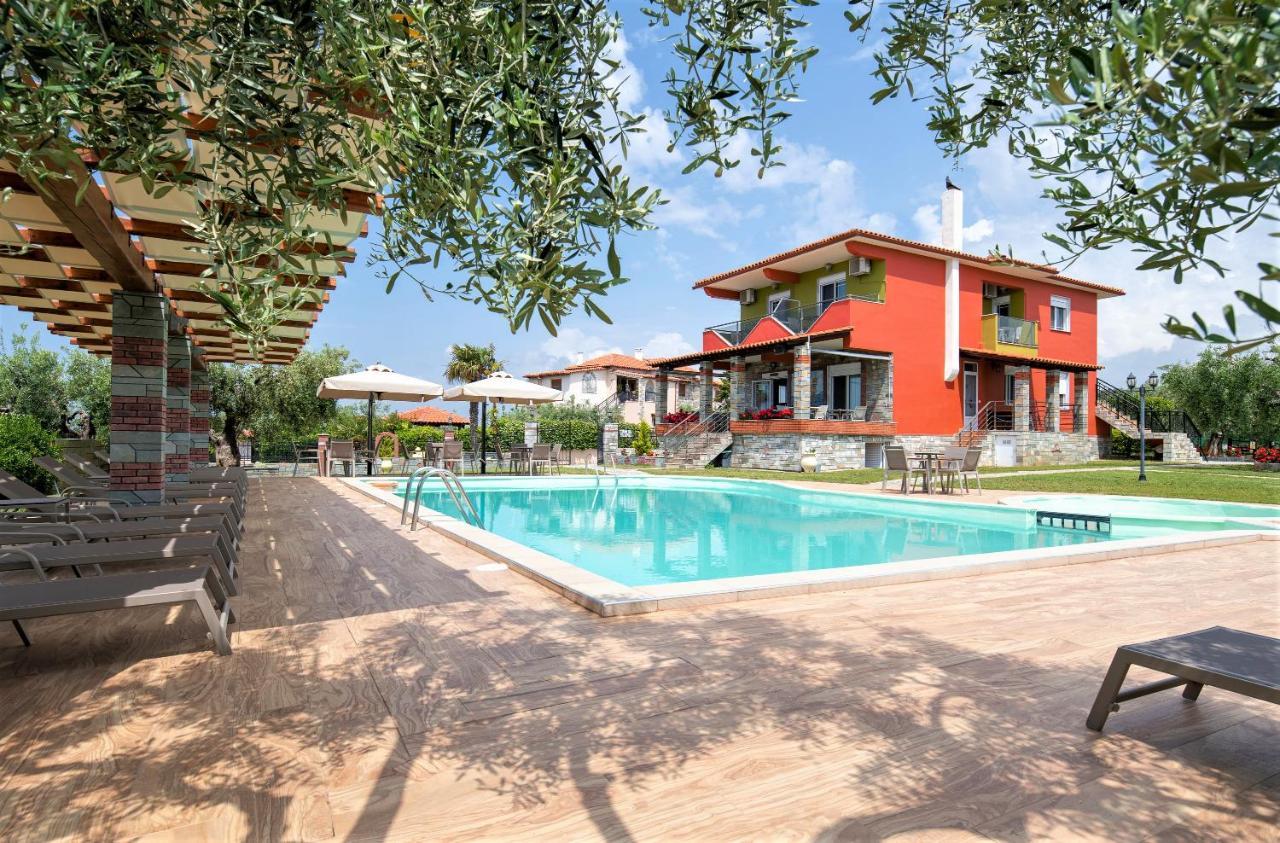 Sunday Resort Gerakini Bagian luar foto