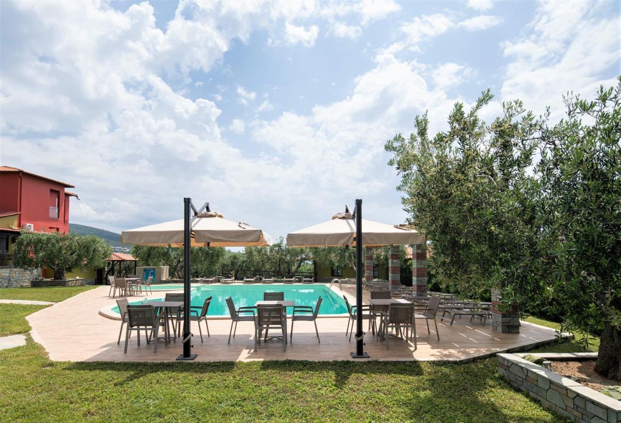 Sunday Resort Gerakini Bagian luar foto